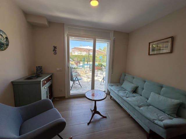 4 quarto Moradia Geminada para venda em L'Ametlla de Mar com piscina garagem - 450 000 € (Ref: 9690113)