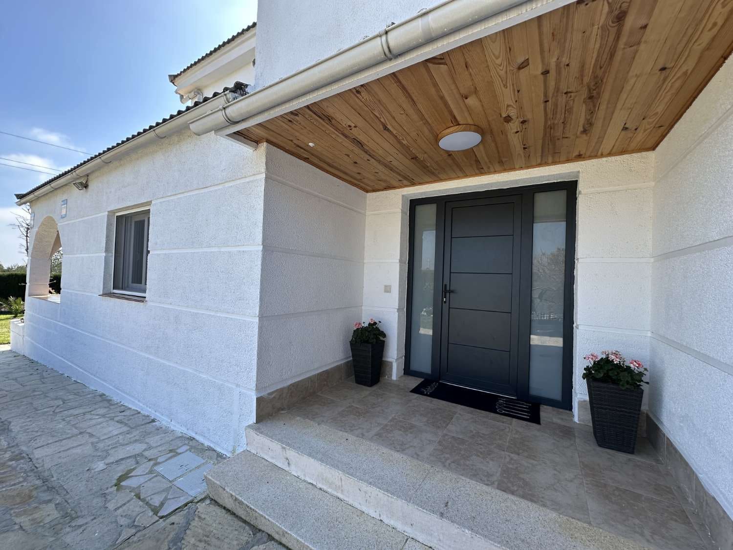 4 bedroom Semi-detached Villa for sale in L'Ametlla de Mar with pool garage - € 450,000 (Ref: 9690113)