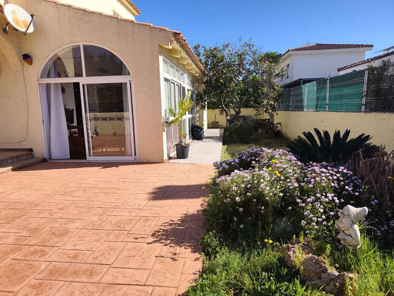 Villa te koop in Mont-roig del Camp met zwembad - € 389.000 (Ref: 9755387)