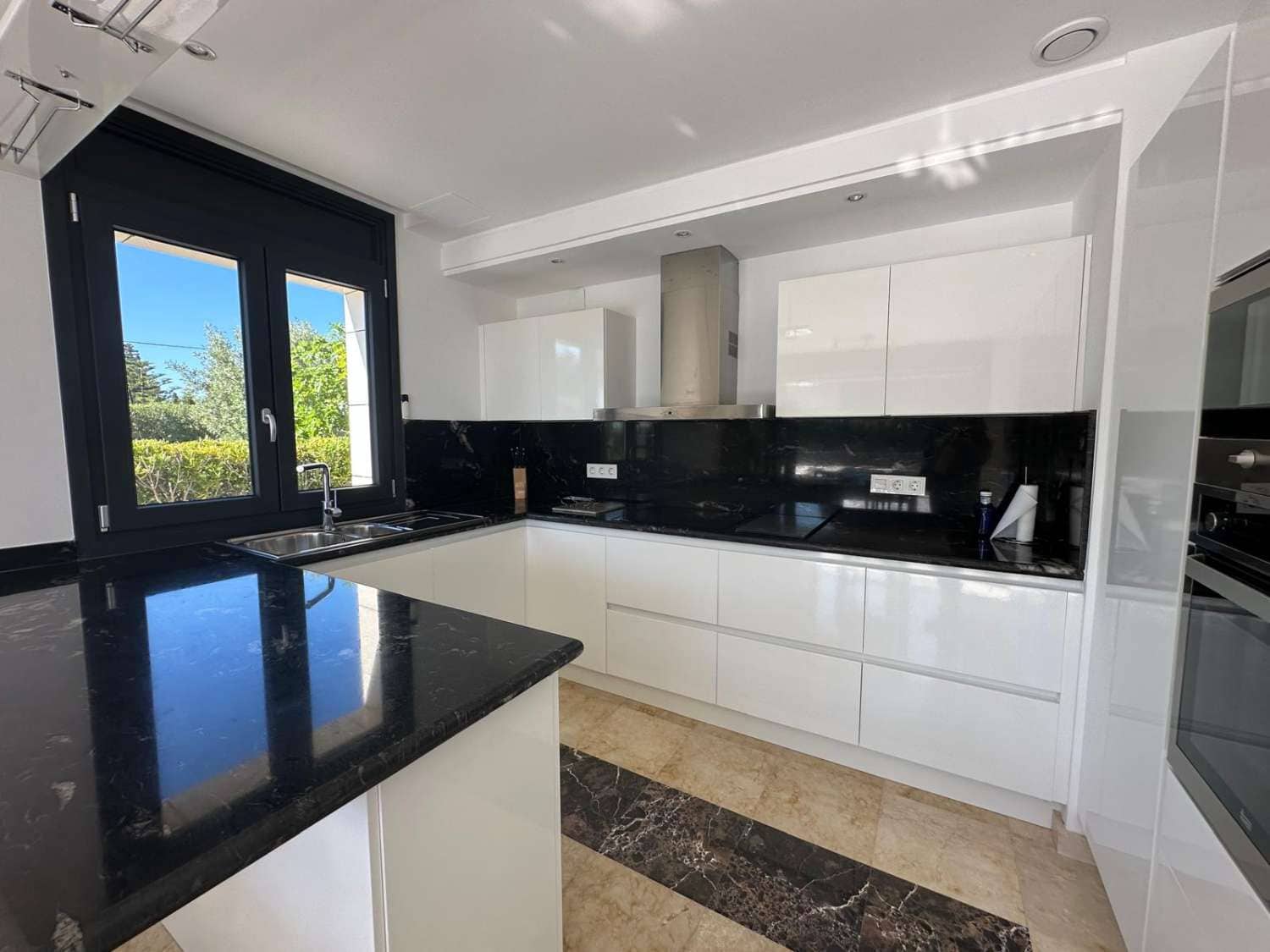 5 soveværelse Byhus til salg i L'Ametlla de Mar med swimmingpool garage - € 1.750.000 (Ref: 9787010)