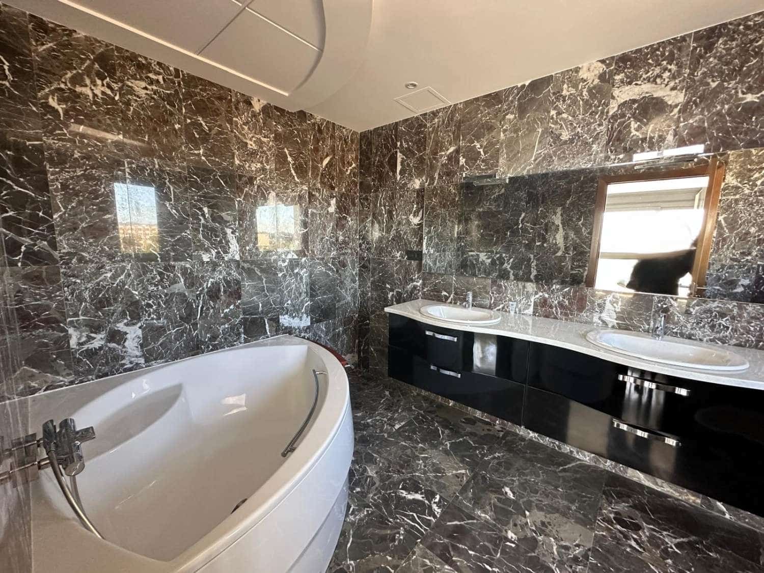 5 soveværelse Byhus til salg i L'Ametlla de Mar med swimmingpool garage - € 1.750.000 (Ref: 9787010)