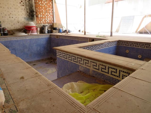 5 sypialnia Willa na sprzedaż w Mont-roig del Camp z basenem garażem - 892 500 € (Ref: 9788182)