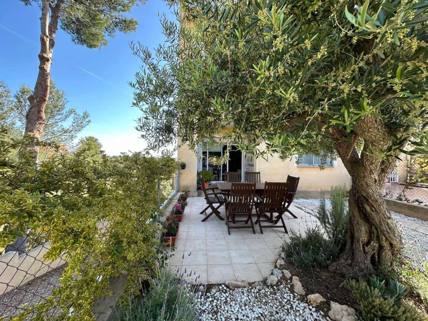 2 bedroom Beach Apartment for sale in Mont-roig del Camp with pool garage - € 180,000 (Ref: 9822329)