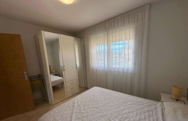 1 makuuhuone Ranta-asunto myytävänä paikassa Mont-roig del Camp mukana uima-altaan 
autotalli - 227 500 € (Ref: 9822330)