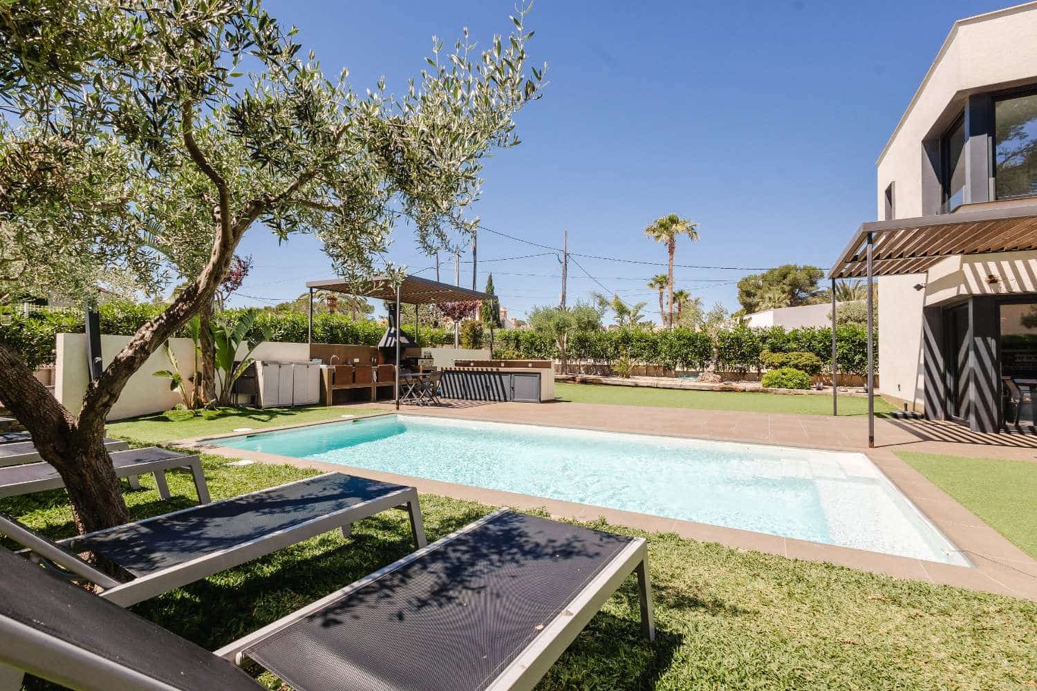 4 bedroom Villa for sale in L'Ametlla de Mar with pool garage - € 780,000 (Ref: 9826343)