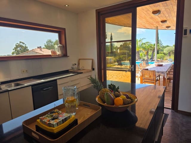 5 quarto Moradia para venda em L'Ametlla de Mar com piscina garagem - 749 000 € (Ref: 9851685)