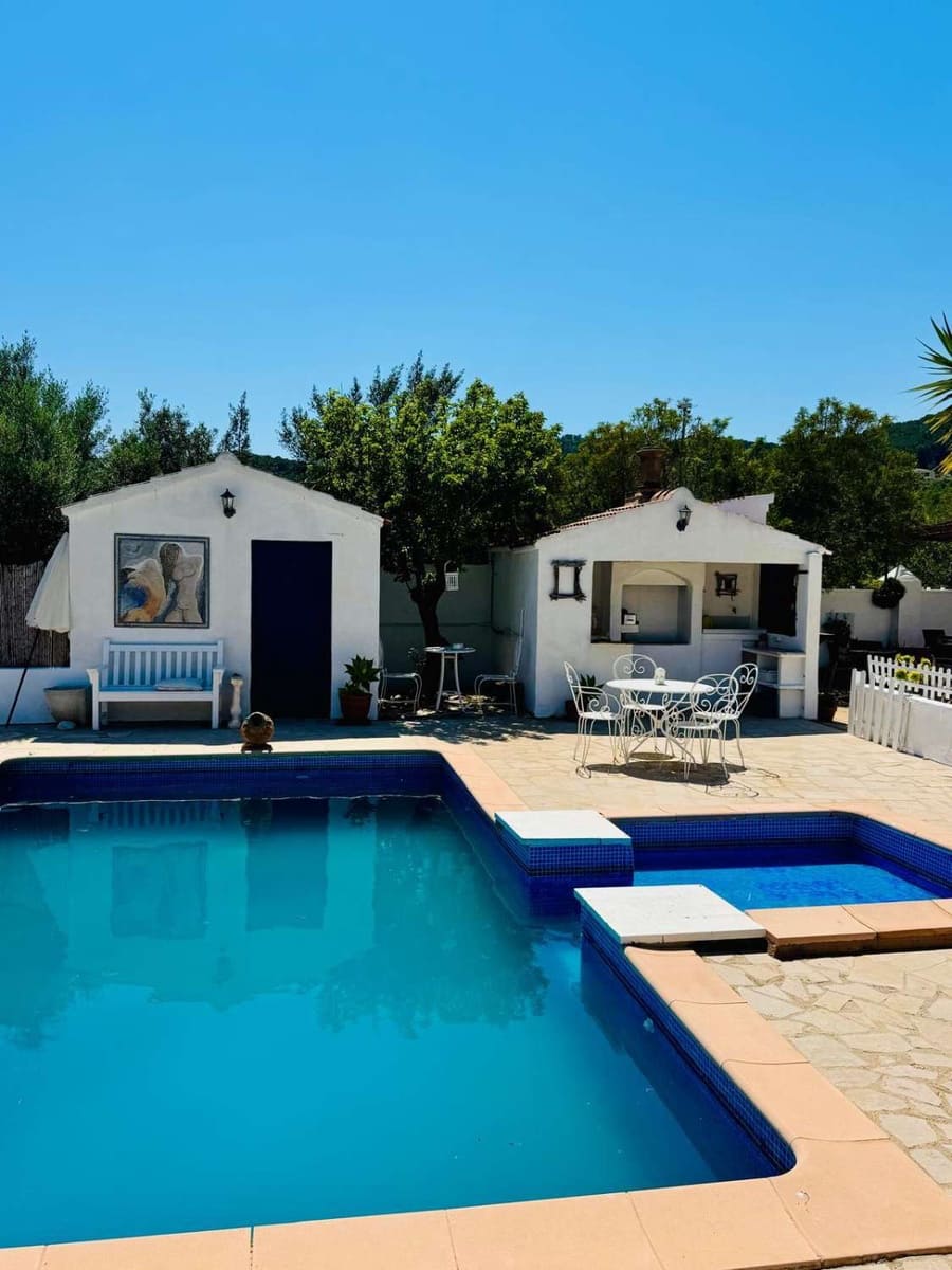 8 bedroom Finca/Country House for sale in L'Ametlla de Mar with pool garage - € 530,000 (Ref: 9889912)