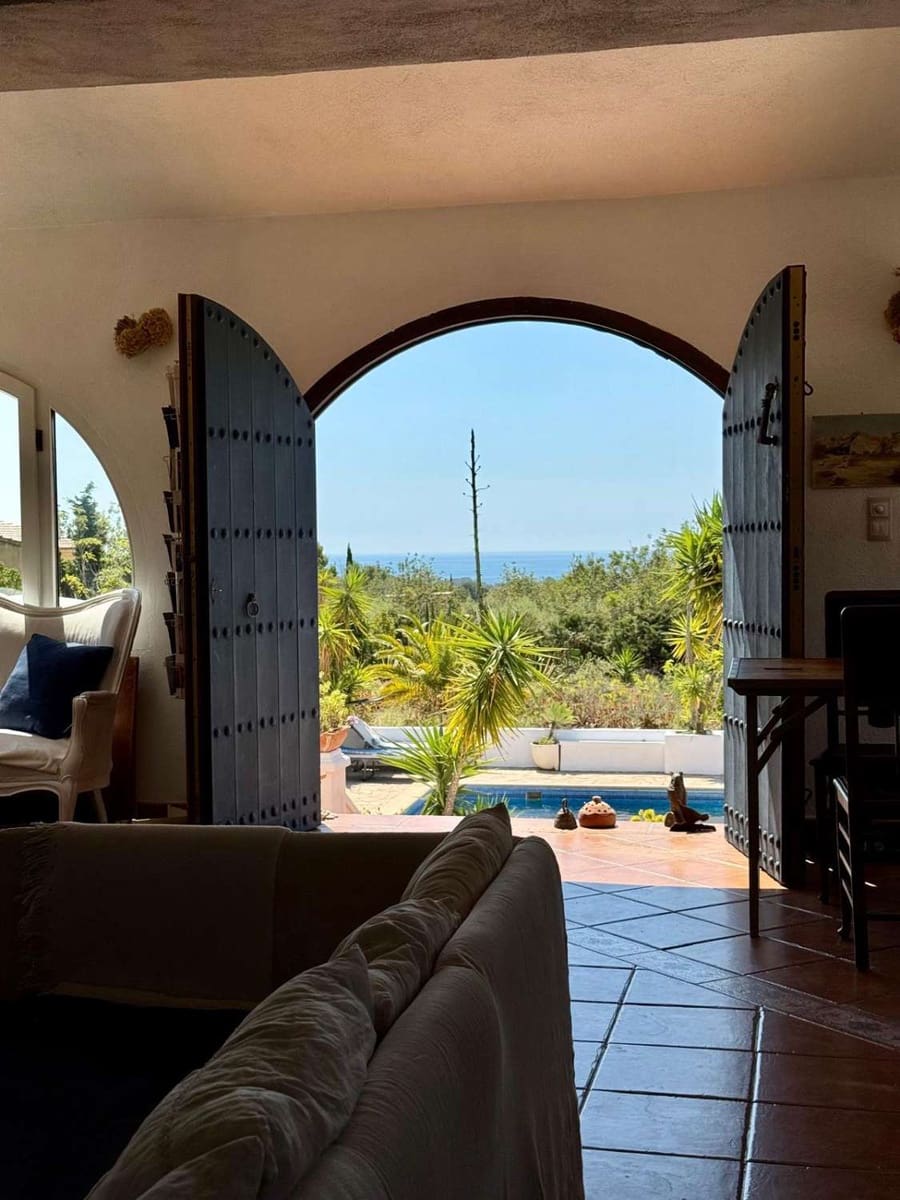 8 bedroom Finca/Country House for sale in L'Ametlla de Mar with pool garage - € 530,000 (Ref: 9889912)