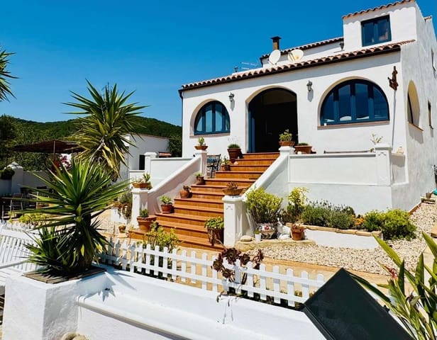 8 bedroom Finca/Country House for sale in L'Ametlla de Mar with pool garage - € 530,000 (Ref: 9889912)