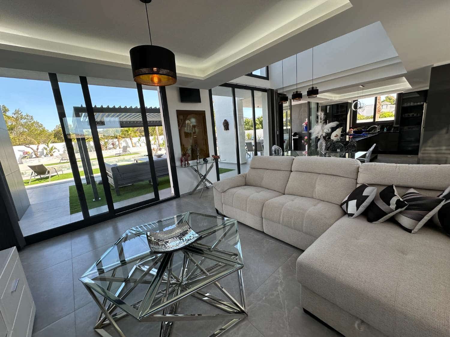 4 soveværelse Villa til salg i L'Ametlla de Mar med swimmingpool garage - € 1.300.000 (Ref: 9943909)