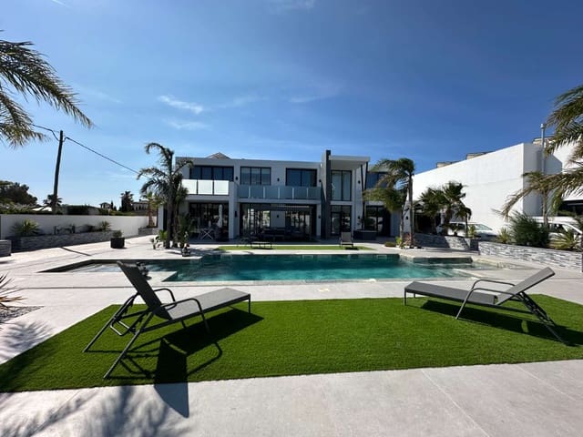 Chalet de 4 habitaciones en L'Ametlla de Mar en venta con piscina garaje - 1.300.000 € (Ref: 9943909)