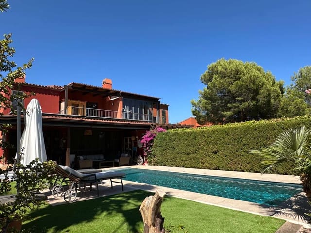 Pareado de 3 habitaciones en Mont-roig del Camp en venta con piscina garaje - 530.000 € (Ref: 9945300)