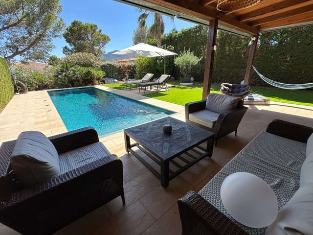 Pareado de 3 habitaciones en Mont-roig del Camp en venta con piscina garaje - 530.000 € (Ref: 9945300)