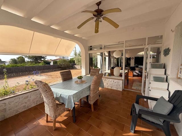3 slaapkamer Villa te koop in L'Ametlla de Mar met garage - € 299.000 (Ref: 9986453)