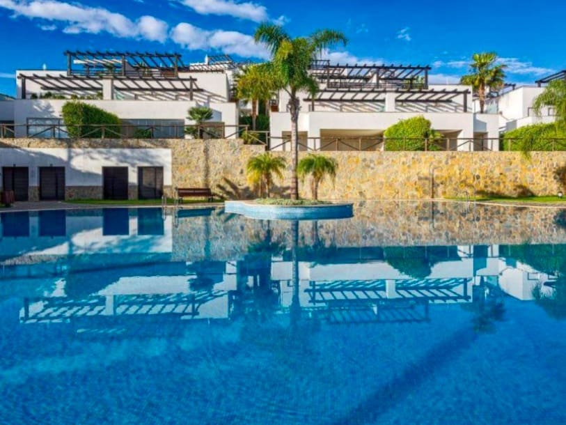 2 bedroom Villa for sale in Casco Antiguo, Marbella with pool garage