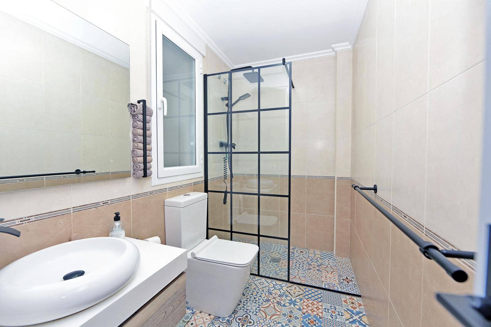 Chalet de 3 habitaciones en Guardamar de la Safor en venta con garaje - 295.000 € (Ref: 10054432)