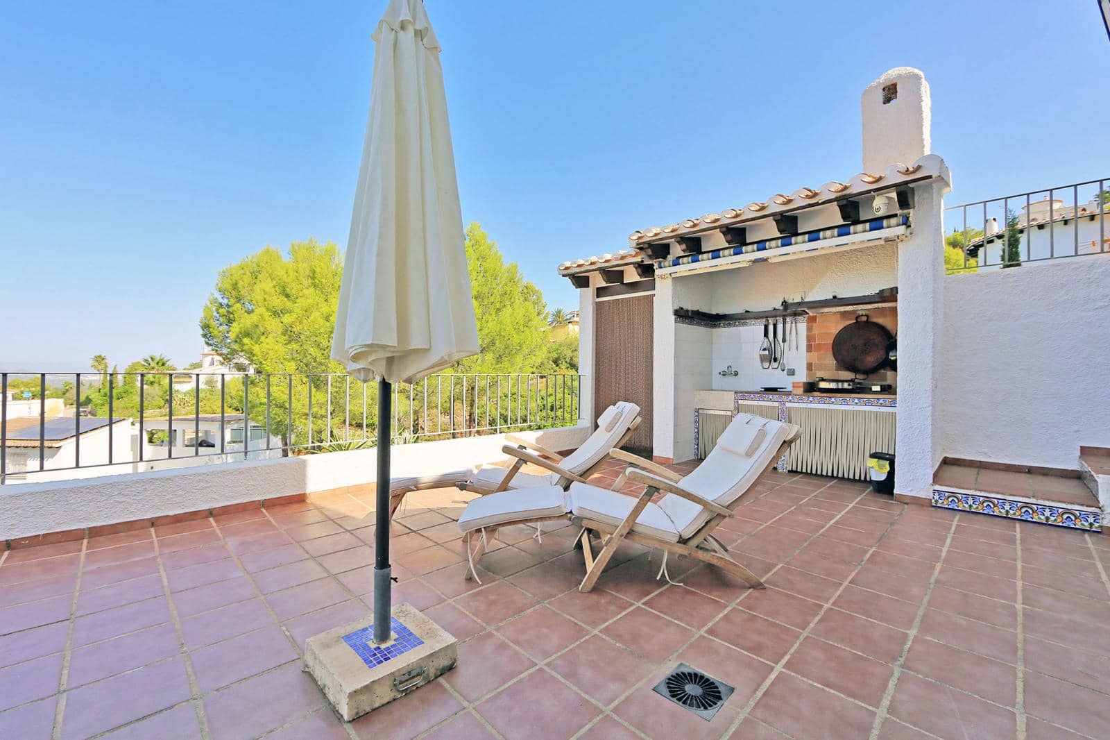4 slaapkamer Villa te koop in Denia met zwembad garage - € 575.000 (Ref: 10062322)