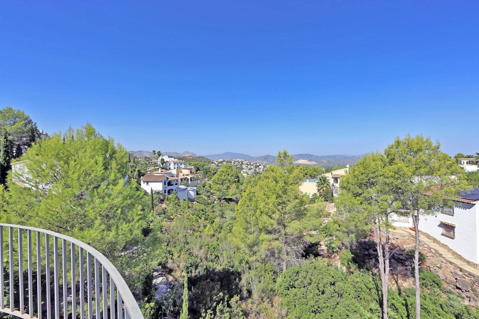 4 slaapkamer Villa te koop in Denia met zwembad garage - € 575.000 (Ref: 10062322)