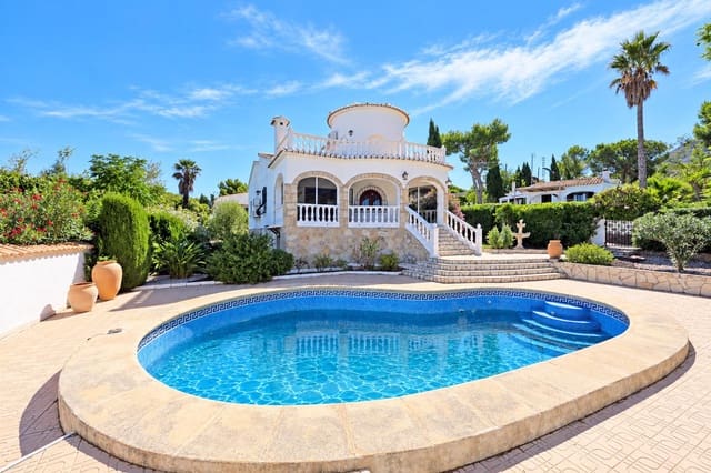 3 slaapkamer Villa te koop in El Montgó, Dénia met zwembad - € 635.000 (Ref: 10085017)