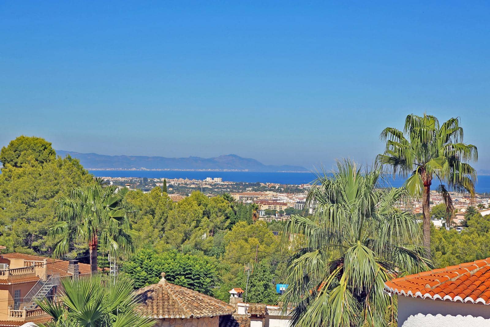 3 slaapkamer Villa te koop in Denia met zwembad - € 635.000 (Ref: 10085017)