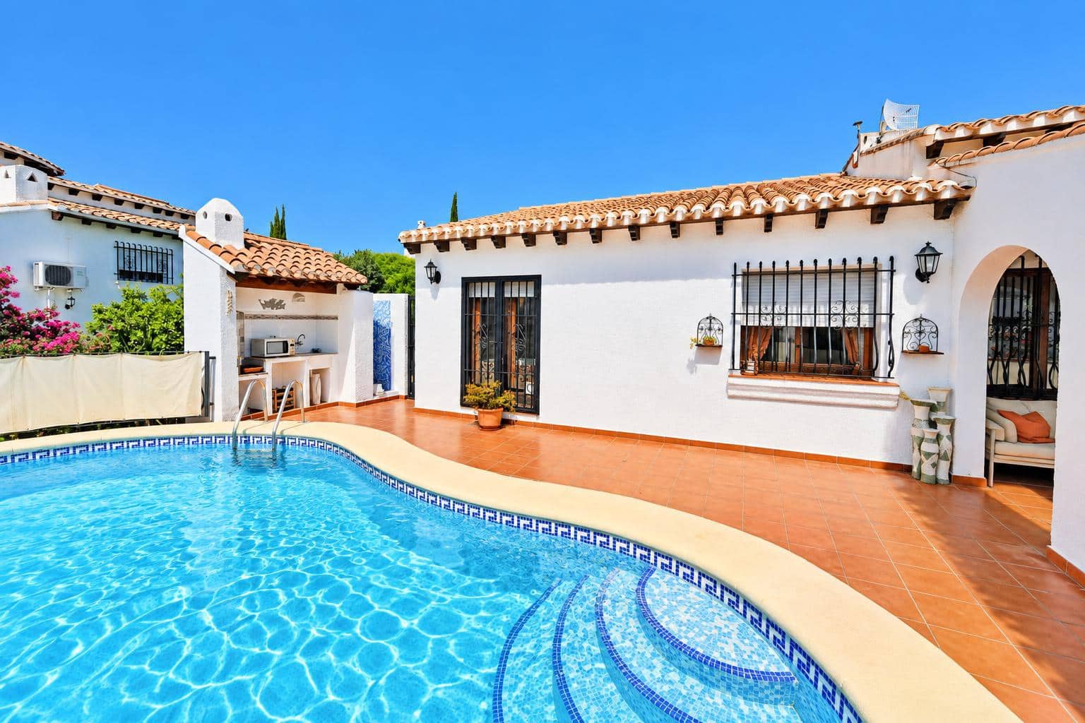 3 chambre Villa/Maison à vendre à Denia avec piscine garage - 380 000 € (Ref: 10113524)