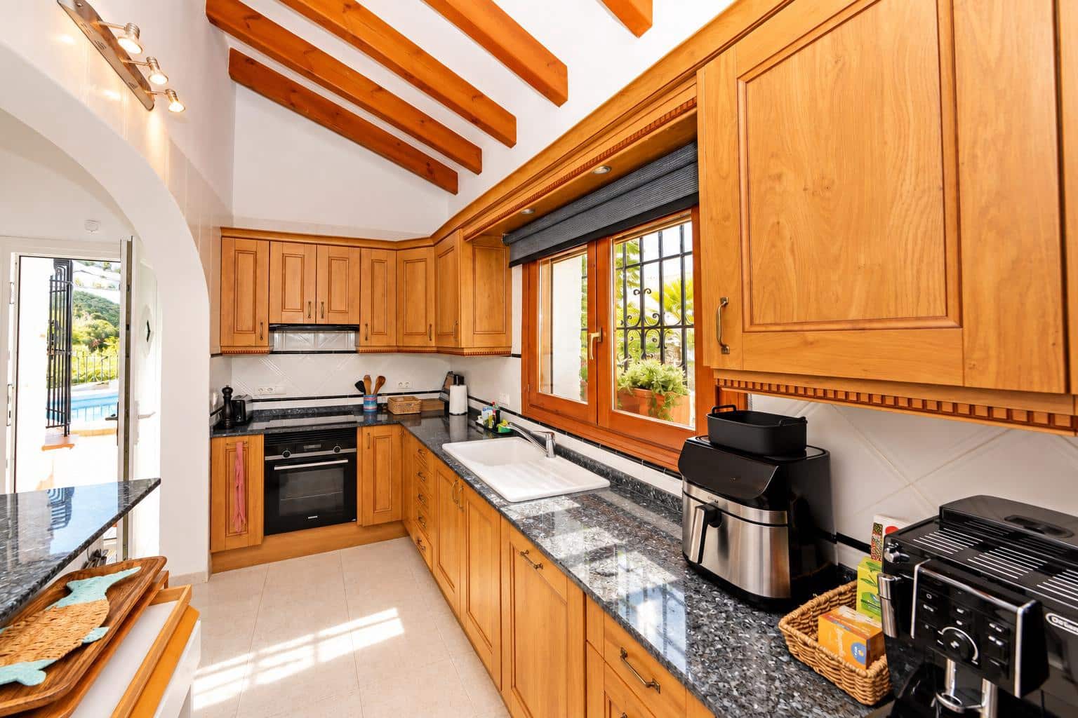 3 bedroom Villa for sale in Denia with pool garage - € 399,000 (Ref: 10117090)