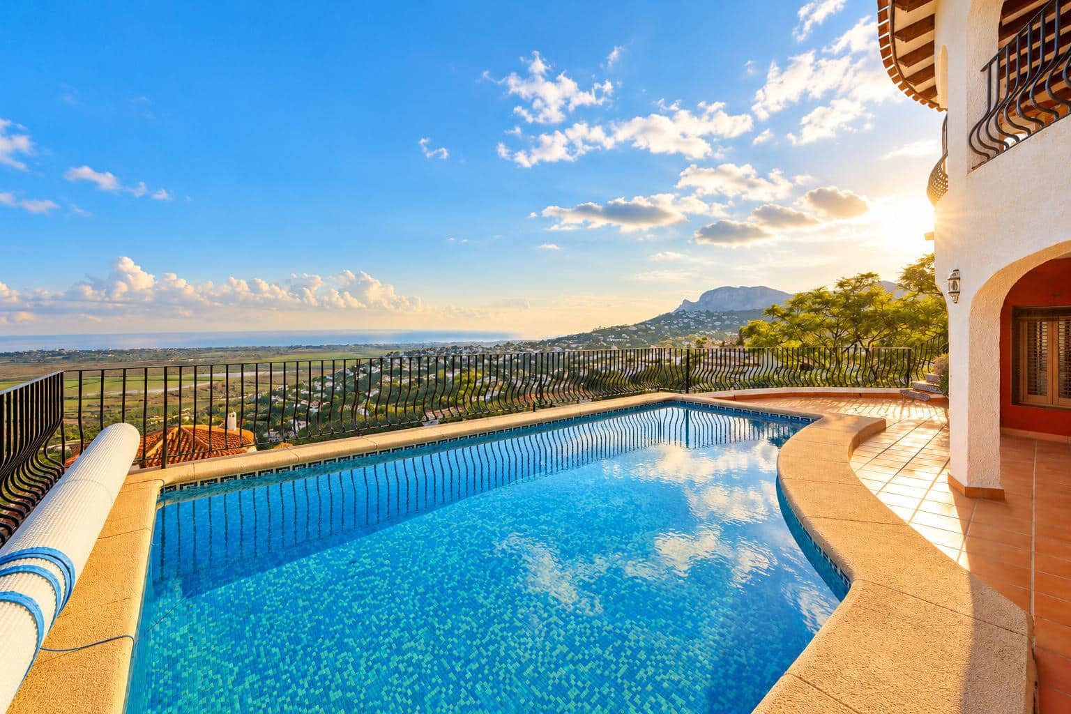 4 soveværelse Villa til salg i Denia med swimmingpool - € 550.000 (Ref: 10160252)