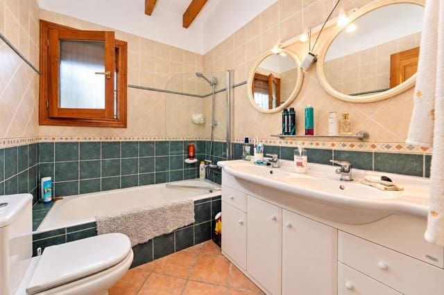 4 soveværelse Villa til salg i Dénia med swimmingpool - € 550.000 (Ref: 10160252)