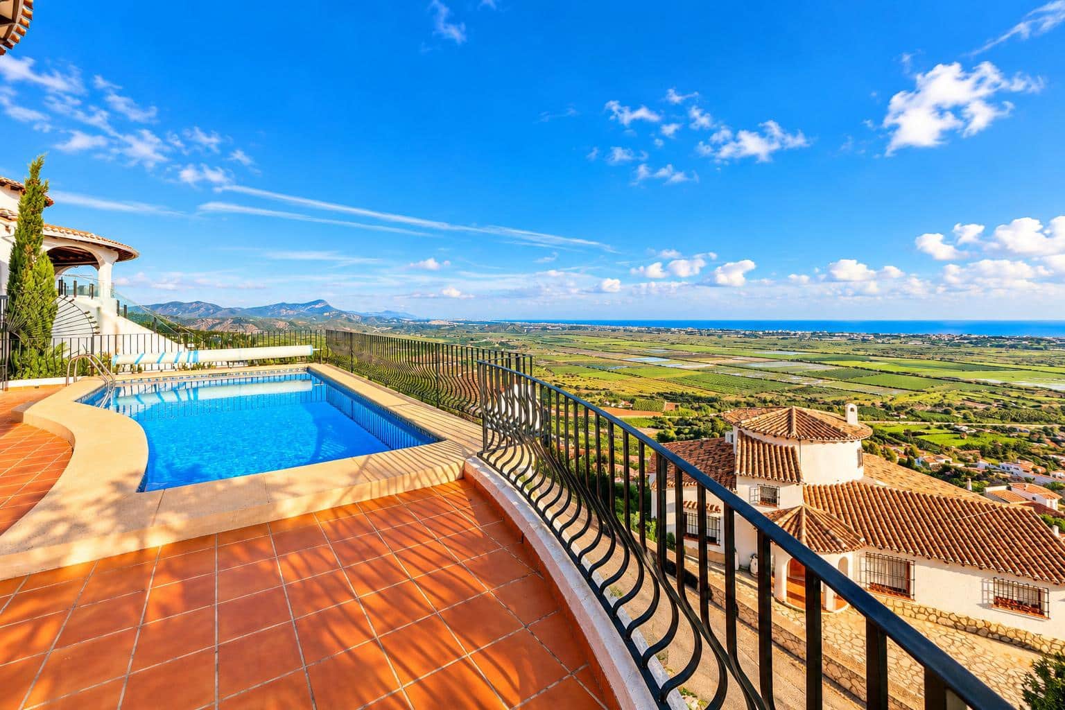 4 soveværelse Villa til salg i Denia med swimmingpool - € 550.000 (Ref: 10160252)