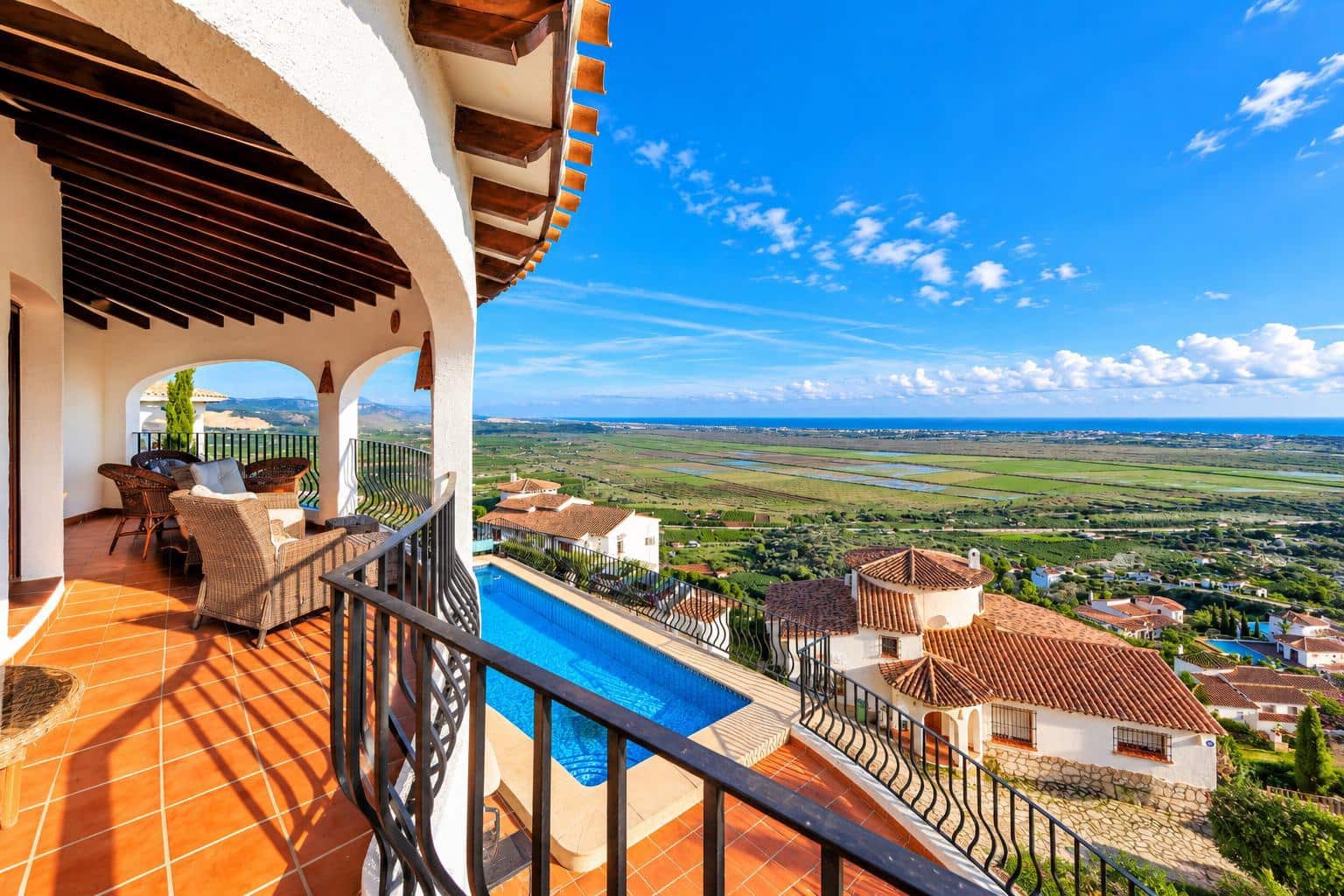 4 soveværelse Villa til salg i Denia med swimmingpool - € 550.000 (Ref: 10160252)
