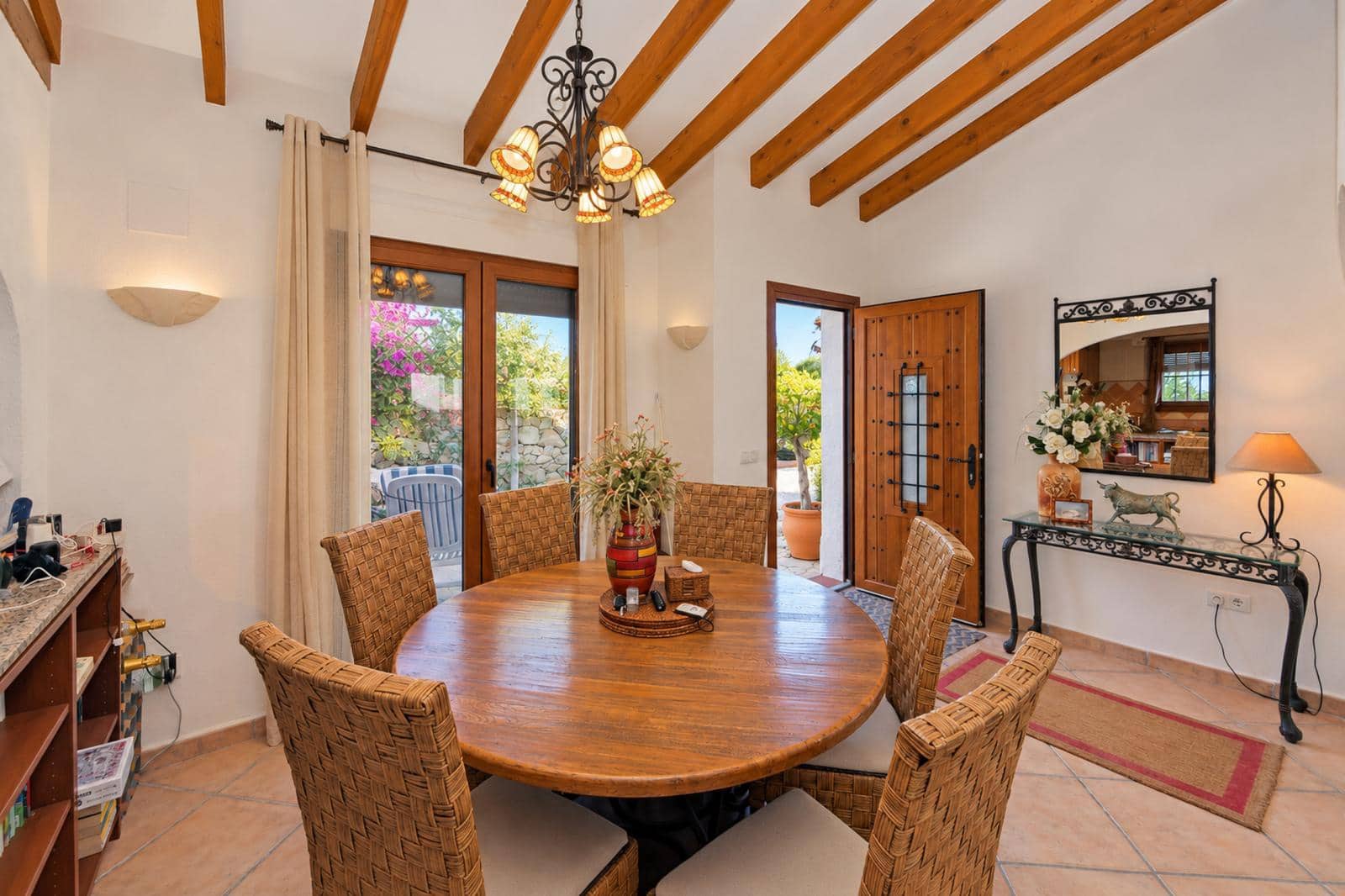 4 soveværelse Villa til salg i Denia med swimmingpool - € 550.000 (Ref: 10160252)