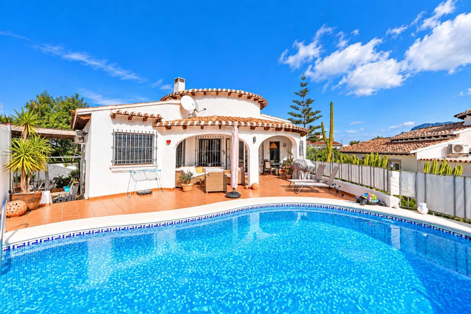3 slaapkamer Villa te koop in Denia met zwembad garage - € 420.000 (Ref: 10185445)