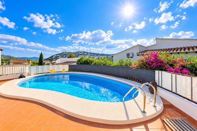3 slaapkamer Villa te koop in Dénia met zwembad garage - € 420.000 (Ref: 10185445)
