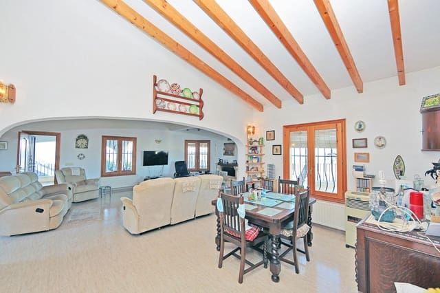 4 slaapkamer Villa te koop in Dénia met zwembad - € 595.000 (Ref: 8787183)