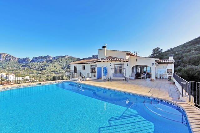 4 slaapkamer Villa te koop in Dénia met zwembad - € 595.000 (Ref: 8787183)