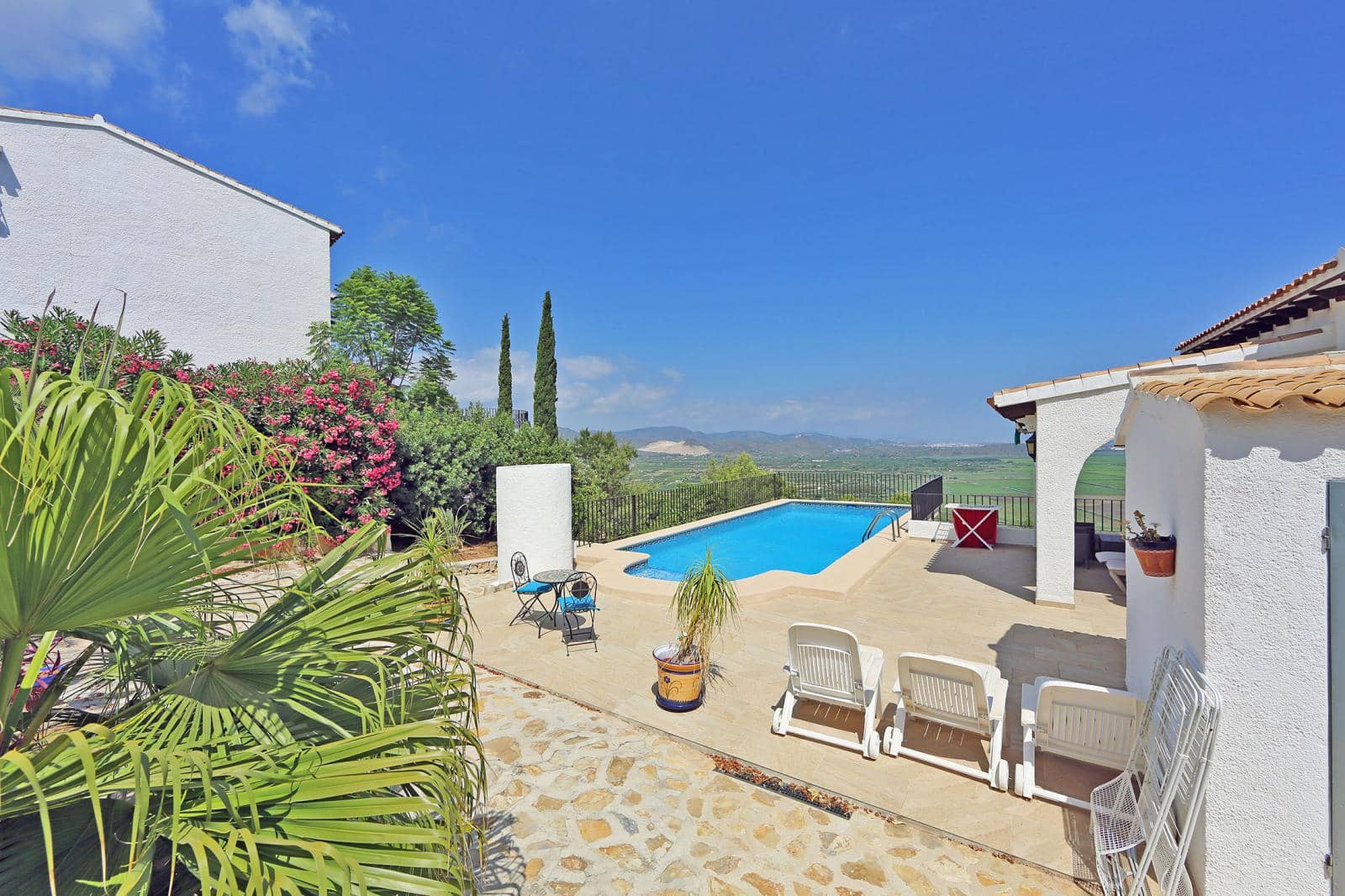 3 sovrum Villa till salu i Denia med pool - 429 000 € (Ref: 9168857)