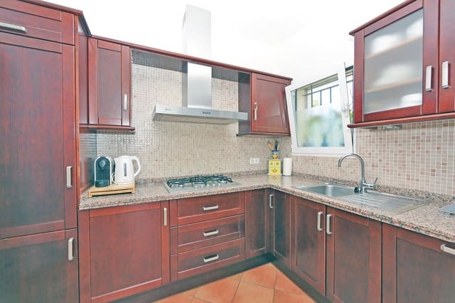 3 sovrum Villa till salu i Dénia med pool garage - 550 000 € (Ref: 9205641)