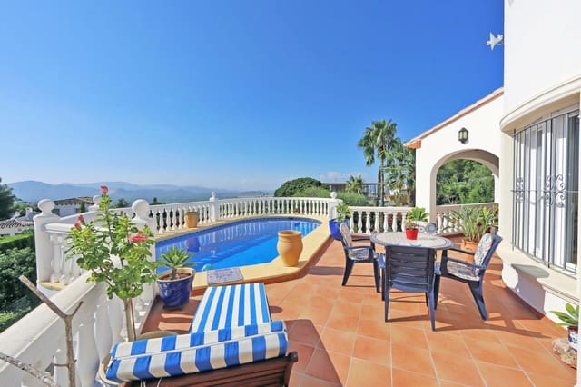 3 sovrum Villa till salu i Dénia med pool garage - 550 000 € (Ref: 9205641)