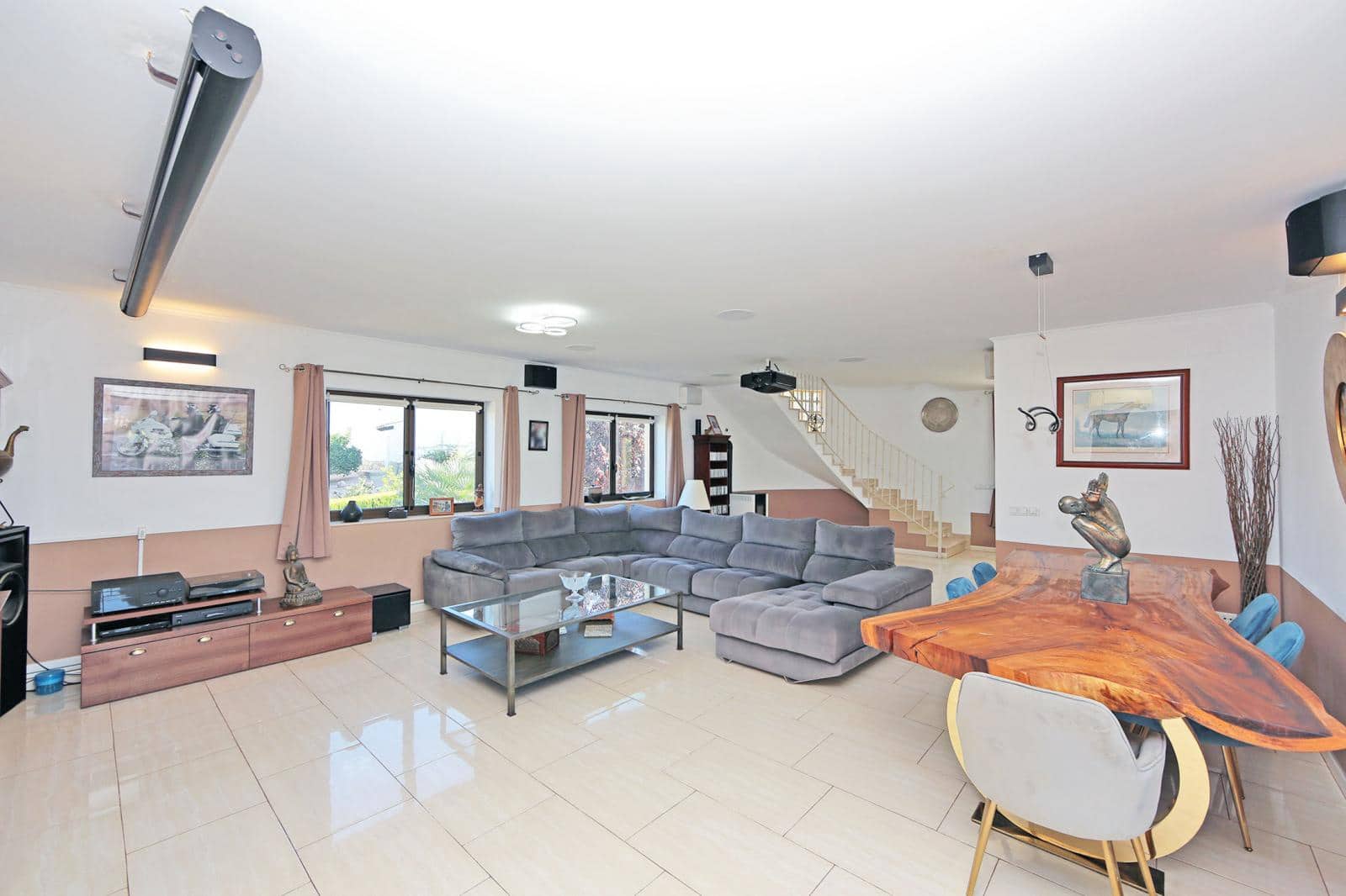 5 bedroom Villa for sale in Denia with pool garage - € 749,000 (Ref: 9288406)