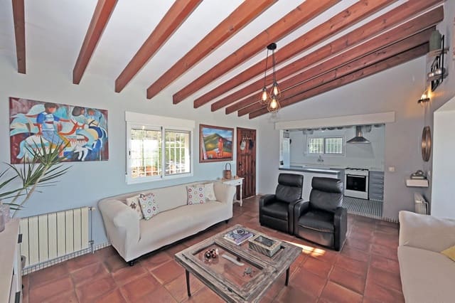 Chalet de 3 habitaciones en Dénia en venta con piscina - 450.000 € (Ref: 9413108)