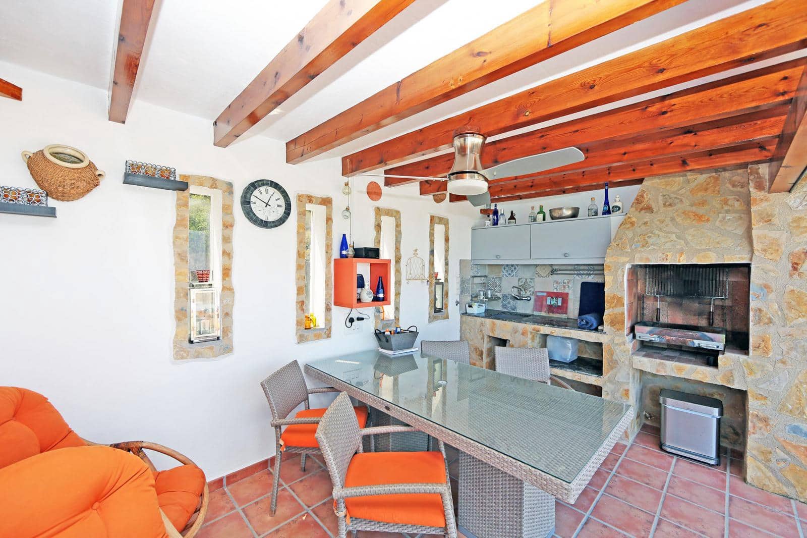 4 bedroom Villa for sale in Denia with pool - € 600,000 (Ref: 9645550)
