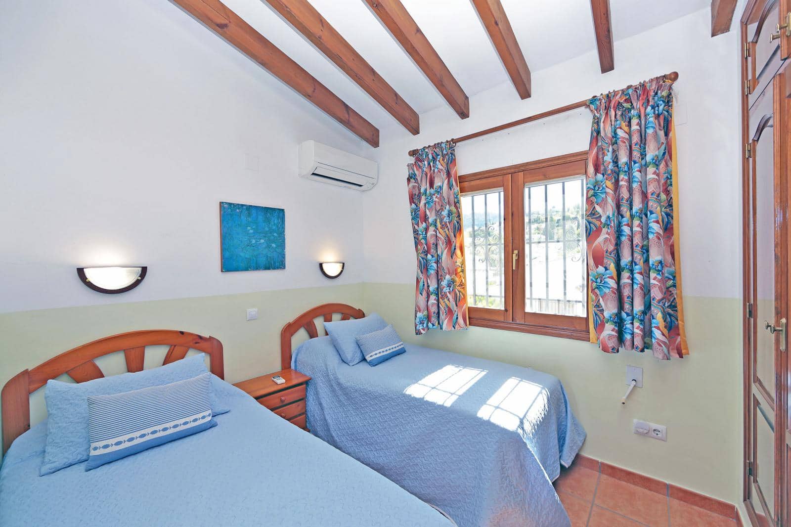 Chalet de 4 habitaciones en Dénia en venta con piscina - 349.000 € (Ref: 9656961)