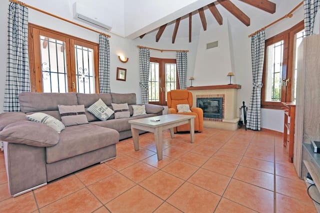 4 sovrum Villa till salu i Dénia med pool - 349 000 € (Ref: 9656961)