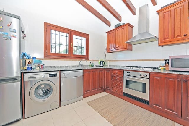 4 chambre Villa/Maison à vendre à Dénia avec piscine - 475 000 € (Ref: 9715338)