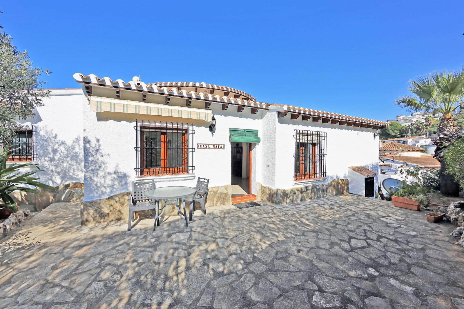 4 Zimmer Villa zu verkaufen in Denia mit Pool - 475.000 € (Ref: 9715338)