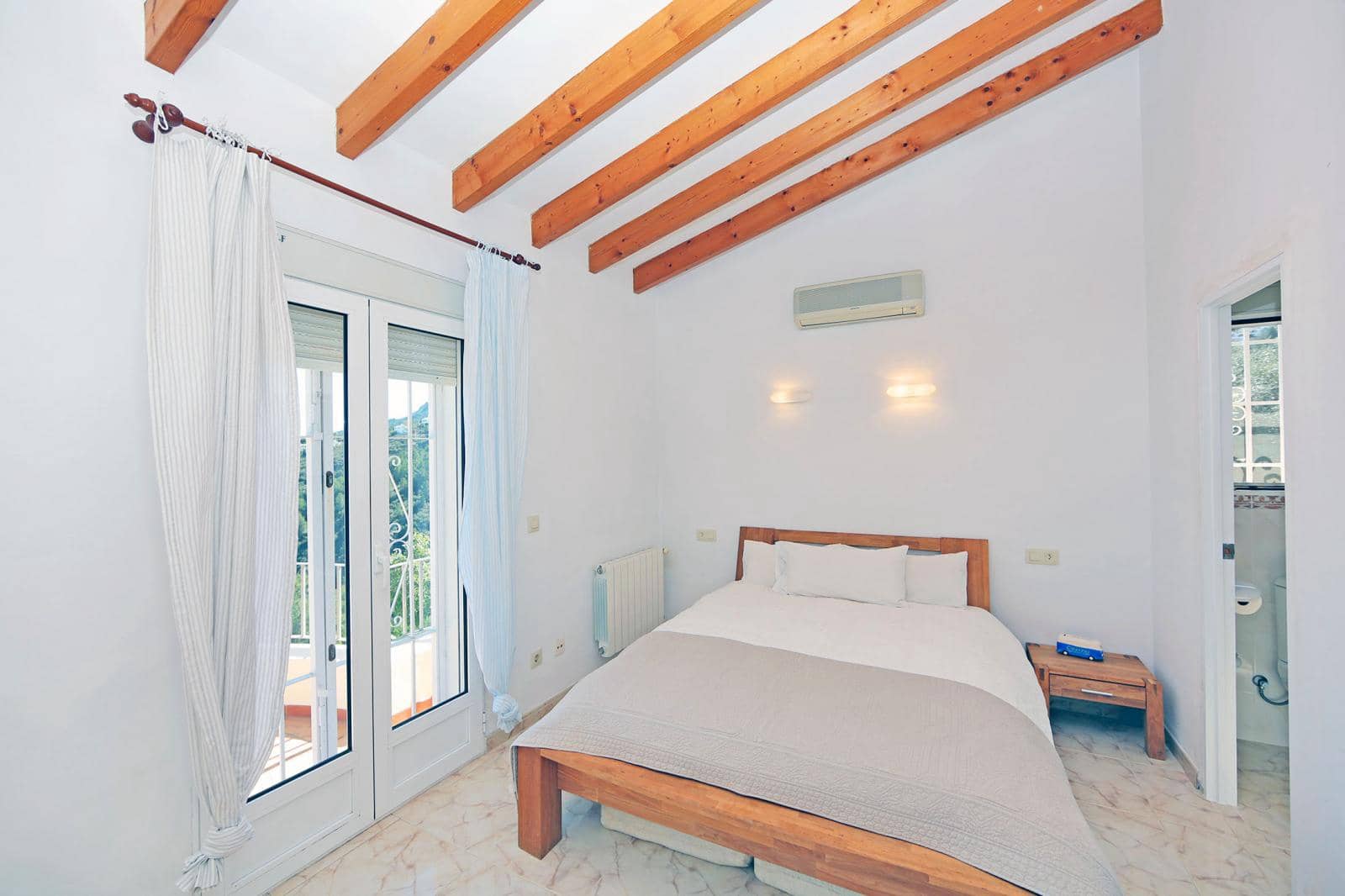 3 bedroom Villa for sale in Denia with pool garage - € 498,000 (Ref: 9723501)