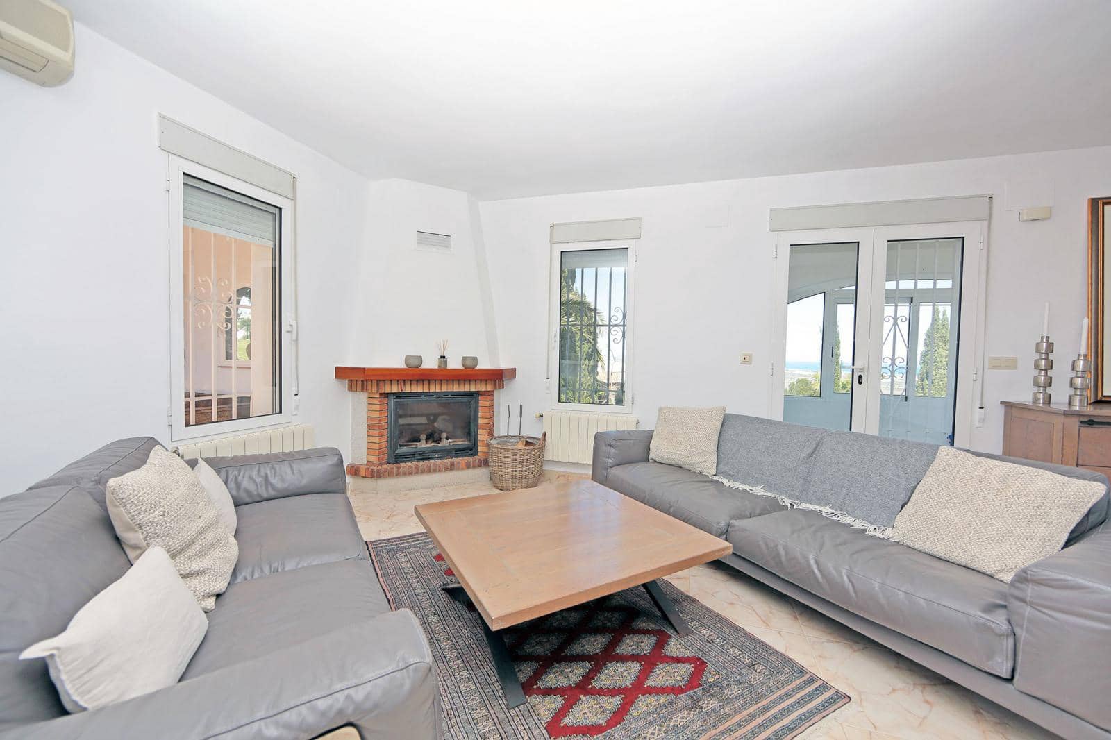 3 bedroom Villa for sale in Denia with pool garage - € 498,000 (Ref: 9723501)