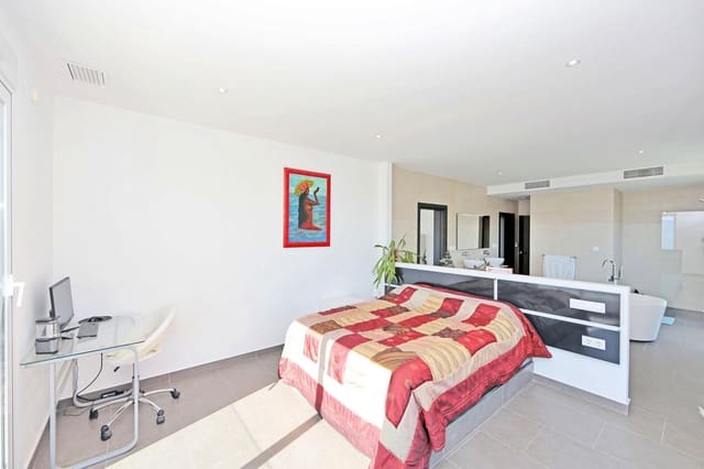 5 soveværelse Villa til salg i Dénia med swimmingpool garage - € 890.000 (Ref: 9780511)