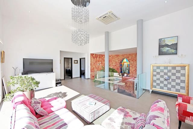 5 soveværelse Villa til salg i Dénia med swimmingpool garage - € 890.000 (Ref: 9780511)