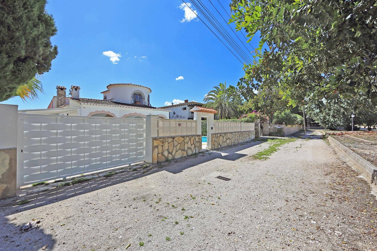 3 bedroom Villa for sale in Els Poblets with pool - € 439,000 (Ref: 9833015)